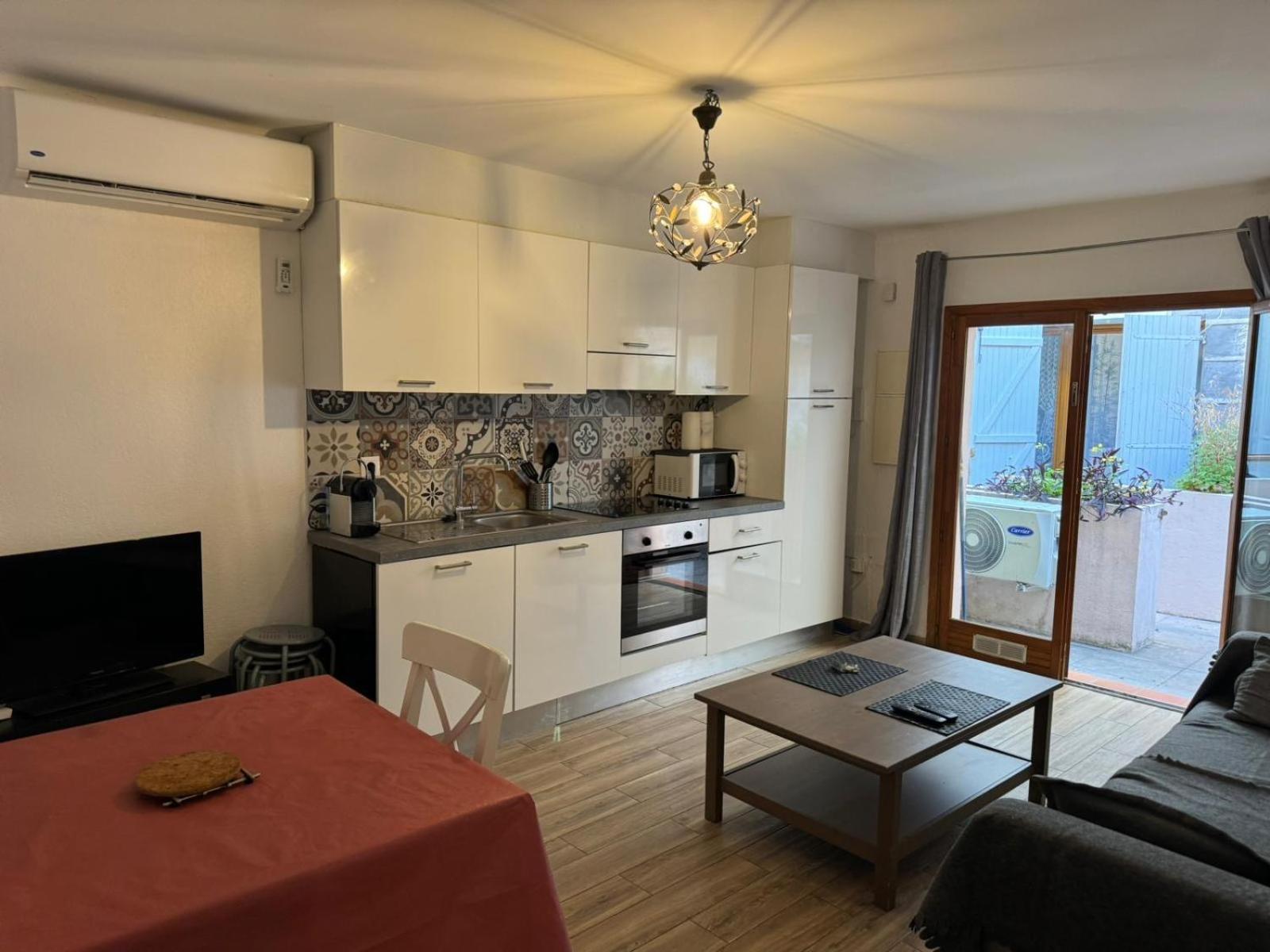 Cosy Poullan, 2-Bedroom Apartment, 200 M From The Beach Nice Luaran gambar